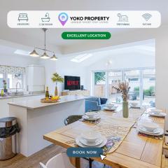 Beautiful House - Sleeps 8 - Close to City Centre - Free Parking, Fast Wifi and Smart TV with Virgin TV and Netflix by Yoko Property