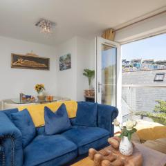 Captains Rest - 2 bedroom apartment in the heart of Brixham