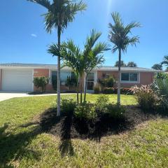 Charming 3-bedroom House In Delightful Englewood