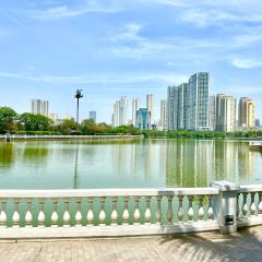 Delux Two Bedroom Apt In Vinhomes Green Bay Near Marriott and Keangnam