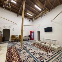 Sarzamin Guest House