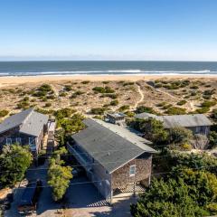 Incredible Unique Beach House with Stunning Sea Views for an Unforgettable Coastal Escape in Avon, North Carolina