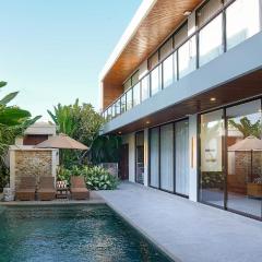 The Ocean Friends 2BR Villa Pool, Workspace & Jacuzzi in Perenenan