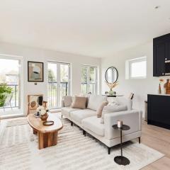 The Wembley Park Gem - Lovely 2BDR Flat with Balcony