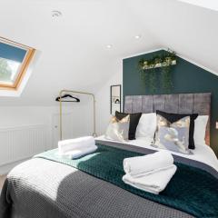 Spacious 4-Bed Home in Bath with Garden