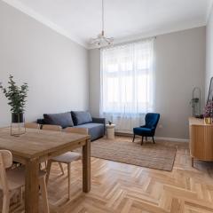 Central Daydream Apartment