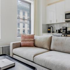 Blueground Midtown West washerdryer nr Central Park NYC-1876