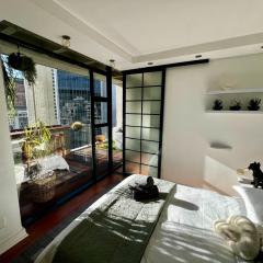 Chic 1 Bedroom City Centre Apartment