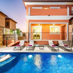 Villa Isotta by Villa Plus