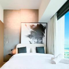 Breathtaking Studio with Balcony & Stunning Views