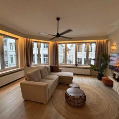 Japandi Lofts - 2 Bedrooms at old city of Antwerp