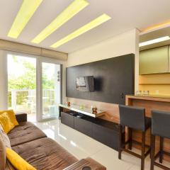 Jurerê para 6 hóspedes a 2 quadras da praia N1705