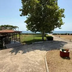 FRONT SEA House DIKELLA