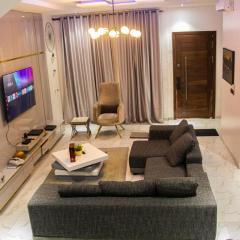 Spacious 4 Bedroom home in Lekki With Fast WIFI 24hours Light and Secured, Also Close to Lekki Conservation