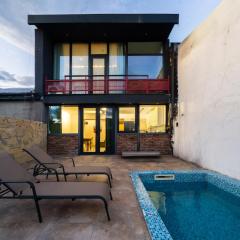 Niabi Villa with pool