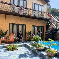 Tamcoc Athletic Bungalow & Restaurant