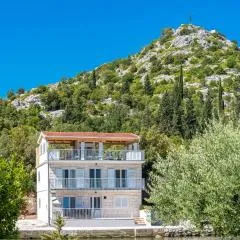 Villa SENKA