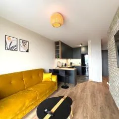 Premium Apartment - Graniczna SKY 16th floor - SELF CHECK-IN - Parking