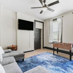 2BD Flat Near Cherokee Arts with Game Room vibes!