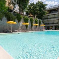 GuestHost - Modern Escape with Pool & Sunny Terrace