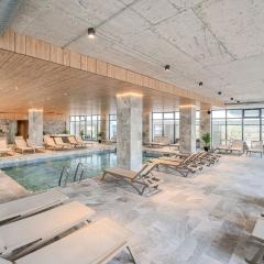 Sky Pool&Spa Sea Apartament in Odyssey-parking