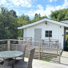 Cottage near sea, art & fishing villages on Tjorn