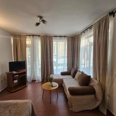 Charming Ground Floor Aprt In Old Sofia