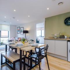 High End 2 Bedroom with Parking and City Access