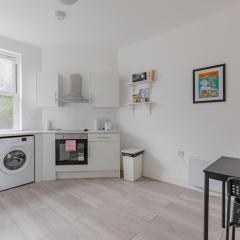 Cosy 1BD First Floor Flat near Tower Bridge