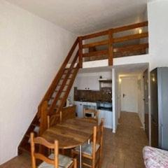 Port-la-Nouvelle: T2 Mezzanine, Terrasse, Parking, à 300m de la Plage! - FR-1-229C-85