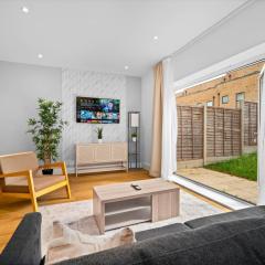 Modern 4 Bedroom Townhouse - Garden - High Speed WiFi - Netflix 17SL