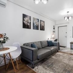 Relax and Cozy Studio- Private Parking - Near Center