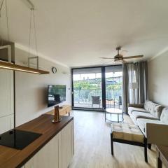 Free Parking Modern Smíchov Apartment With Large Balcony