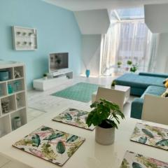 Spacious Soho Gem - City Center - Free Parking