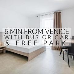 Appia Rooms Free Parking e Fast Access to Venice by Bus