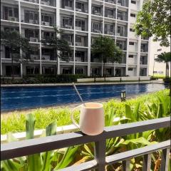 Cozy & Aesthetic walking distance to MOA,near NAIA AIRPORT with NETFLIX,MINIVIDEOKE,BOARDGAMES-DUXE4