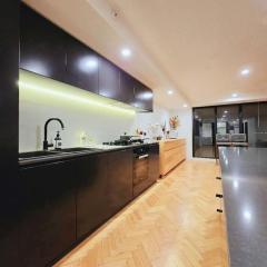 MHYL Mel CBD QV1 Private 3B2B 2parking 150sqm