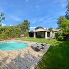 Villa de vacances nichée dans la Garrigues, à 10 minutes d'Avignon