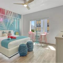 Tropical South Beach Condo - Pool & Miami Beach Vibes