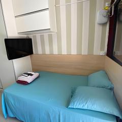 Lindo Estúdio perto Cong,Minist, Aerop e QG (110B)