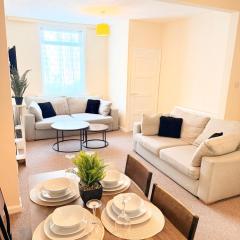Beautiful 2 bedroom fully equipped property 5-G WiFi, smart TV