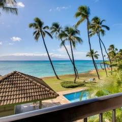 Lahaina Beachfront Condo with Lanai and Pool Access
