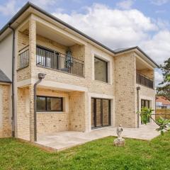 Maison Moderne et Spacieuse à 50m de la Plage pour 12 personnes - FR-1-788-86