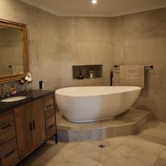Melbourne Farm Stay