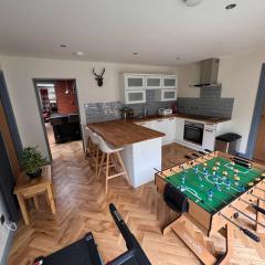 Luxurious Cottage on the River of Portree with Hot Tub!