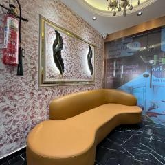 Hotel Luxurious Inn