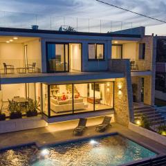 Modern 4-Bedroom Villa with Pool in Ližnjan