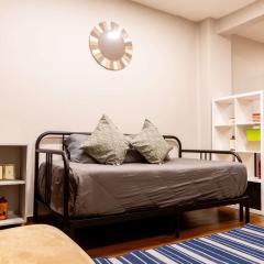 201 Nice Cozy AC Apt City Center Rooftop AC