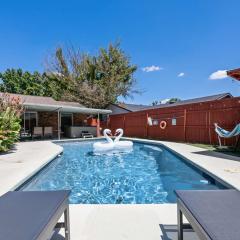 Cozy 5BR Pool House with Hot Tub Near The Lake