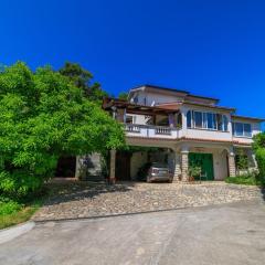Apartments Mirjana T.